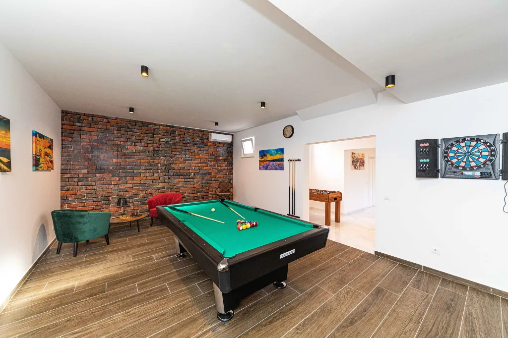 Contemporary Villa Retreat with Pool, Rogoznica