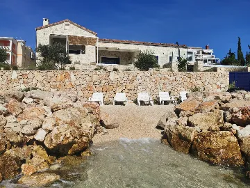 Spacious Sea View Villa with Pool Ždrelac