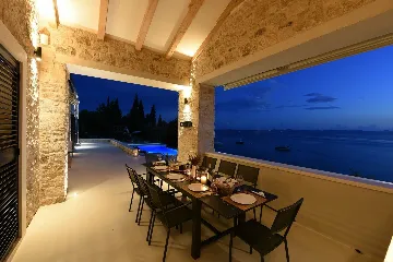 Spacious Sea View Villa with Pool Ždrelac