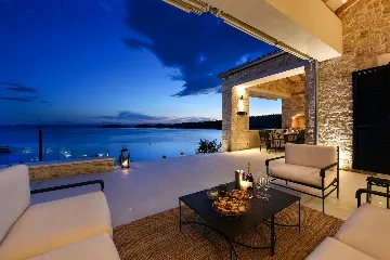 Spacious Sea View Villa with Pool Ždrelac