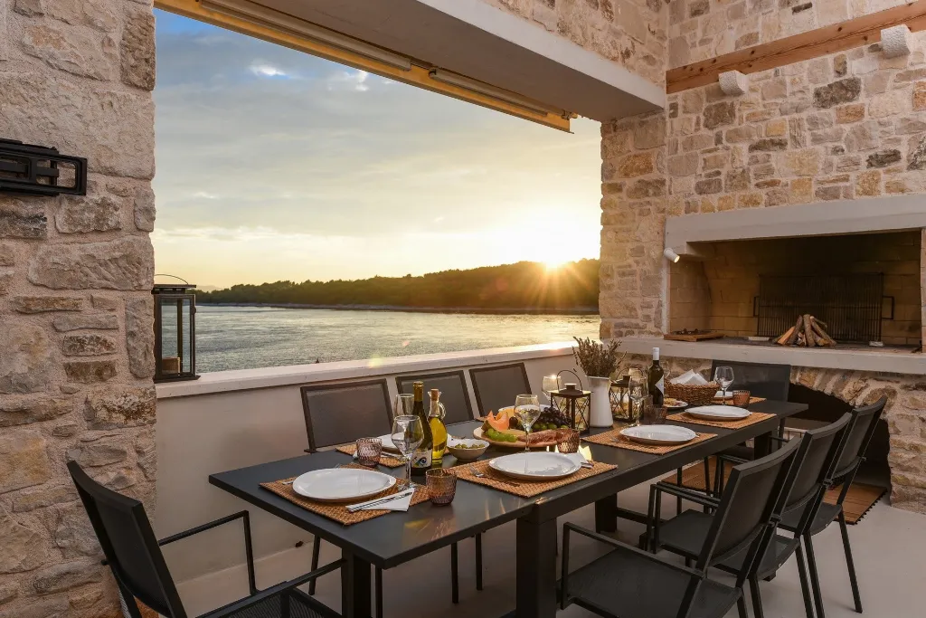 Spacious Sea View Villa with Pool Ždrelac