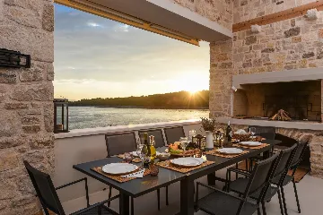 Spacious Sea View Villa with Pool Ždrelac