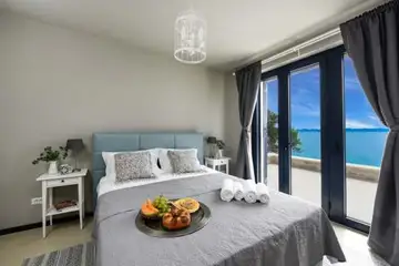 Spacious Sea View Villa with Pool Ždrelac