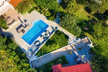 Spacious Villa with Heated Pool in Vodice