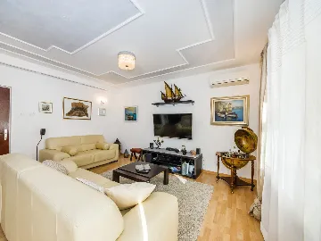 Spacious Villa with Heated Pool in Vodice