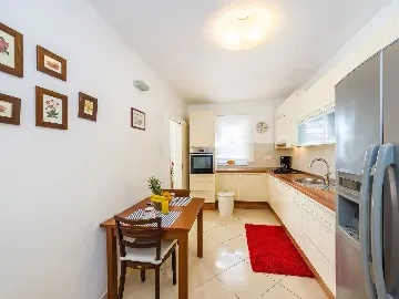 Spacious Villa with Heated Pool in Vodice