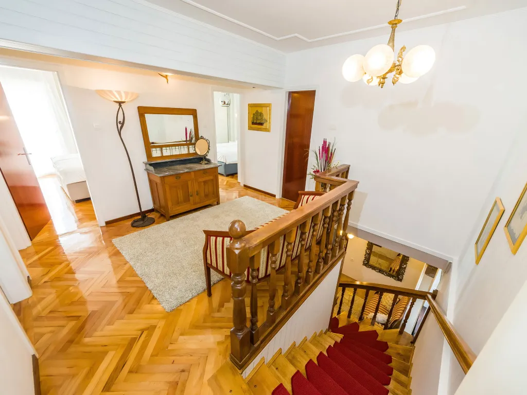Spacious Villa with Heated Pool in Vodice