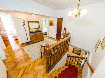 Spacious Villa with Heated Pool in Vodice