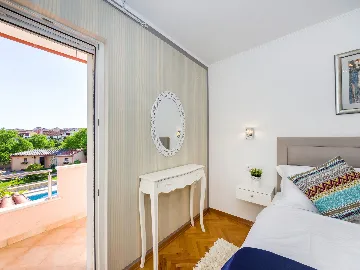 Spacious Villa with Heated Pool in Vodice