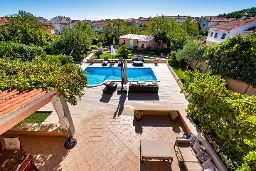 Spacious Villa with Heated Pool in Vodice