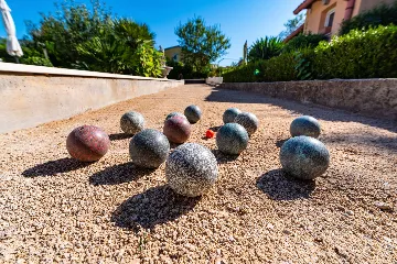 Spacious Villa with Heated Pool in Vodice