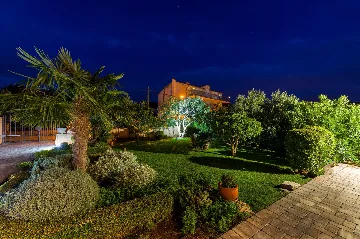 Spacious Villa with Heated Pool in Vodice