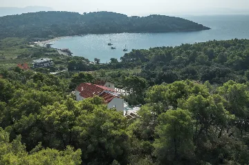 Modern Seaside Villa with Pool in Lumbarda