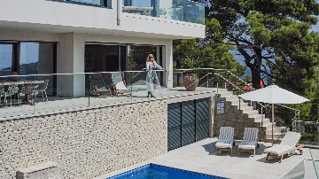 Modern Seaside Villa with Pool in Lumbarda