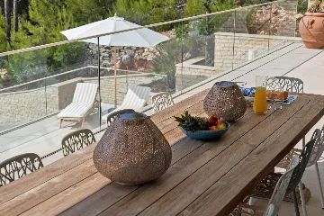 Modern Seaside Villa with Pool in Lumbarda