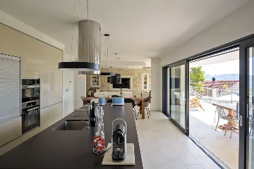 Modern Seaside Villa with Pool in Lumbarda