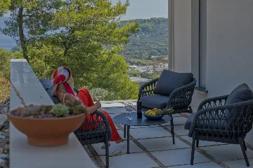 Modern Seaside Villa with Pool in Lumbarda