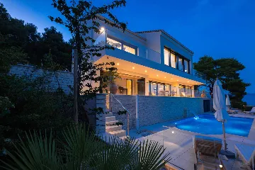 Modern Seaside Villa with Pool in Lumbarda