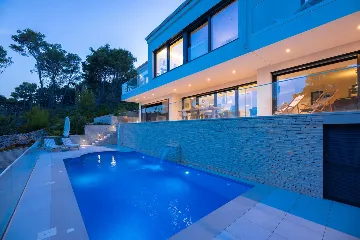 Modern Seaside Villa with Pool in Lumbarda