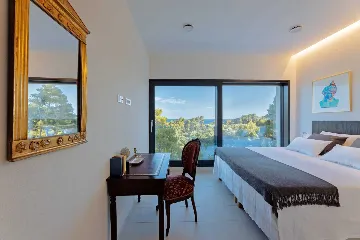 Modern Seaside Villa with Pool in Lumbarda