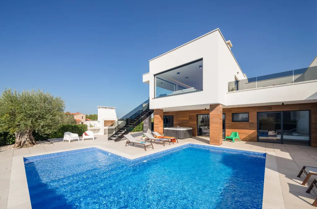 Spacious Family Villa with Pool in Vodnjan