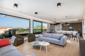 Spacious Family Villa with Pool in Vodnjan