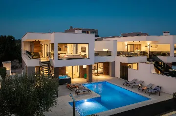 Spacious Family Villa with Pool in Vodnjan