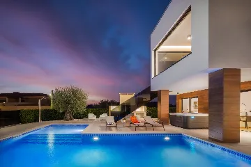 Spacious Family Villa with Pool in Vodnjan