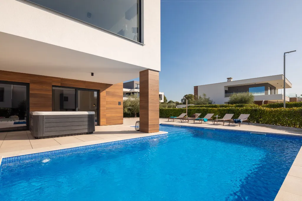 Spacious Modern Villa with Pool in Vodnjan