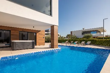 Spacious Modern Villa with Pool in Vodnjan