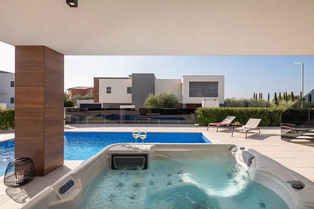 Spacious Modern Villa with Pool in Vodnjan