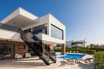 Spacious Modern Villa with Pool in Vodnjan