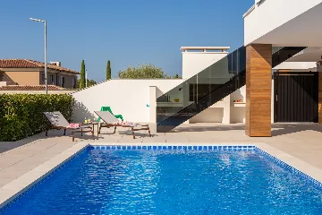 Spacious Modern Villa with Pool in Vodnjan