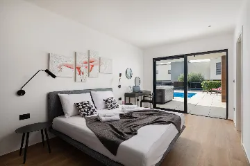 Spacious Modern Villa with Pool in Vodnjan