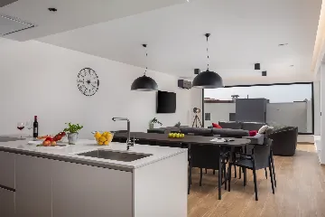 Spacious Modern Villa with Pool in Vodnjan