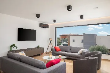 Spacious Modern Villa with Pool in Vodnjan