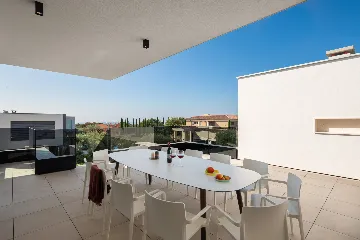 Spacious Modern Villa with Pool in Vodnjan