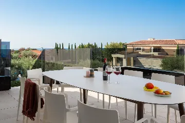 Spacious Modern Villa with Pool in Vodnjan