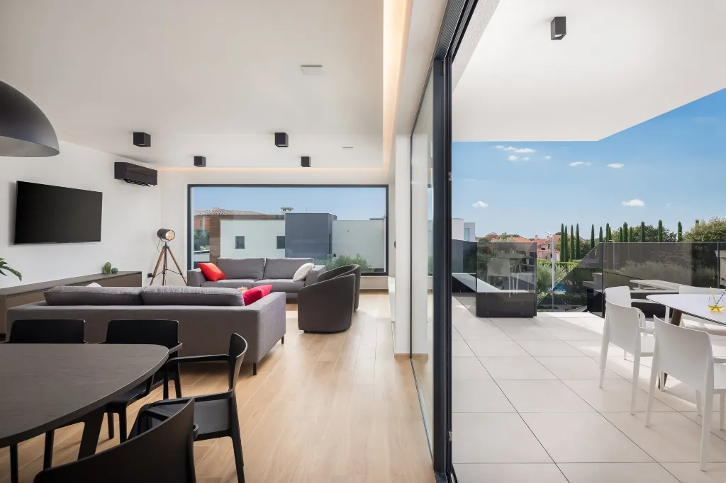 Spacious Modern Villa with Pool in Vodnjan