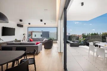 Spacious Modern Villa with Pool in Vodnjan