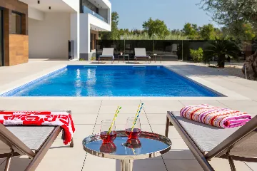 Spacious Family Villa with Pool in Vodnjan