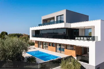 Spacious Family Villa with Pool in Vodnjan