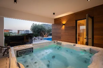 Spacious Family Villa with Pool in Vodnjan