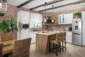 Spacious Family Villa with Pool in Fažana