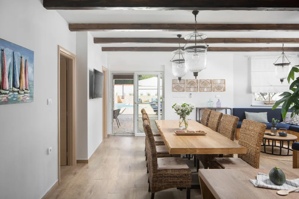 Spacious Family Villa with Pool in Fažana