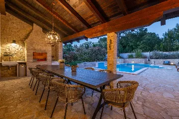 Spacious Family Villa with Pool in Fažana