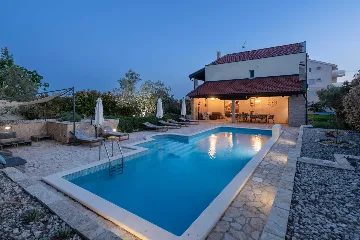 Spacious Family Villa with Pool in Fažana