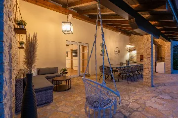 Spacious Family Villa with Pool in Fažana