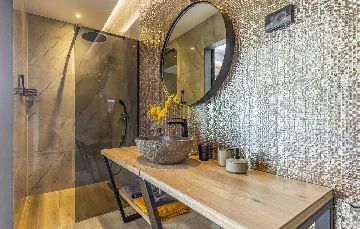 Contemporary 4-Bedroom Villa with Pool in Medulin