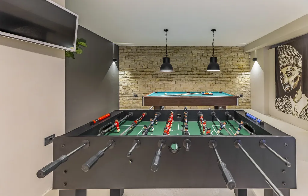 Contemporary 4-Bedroom Villa with Pool in Medulin